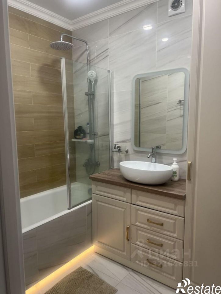 3-комн квартира улица Серафимовича, 20,  д. 20