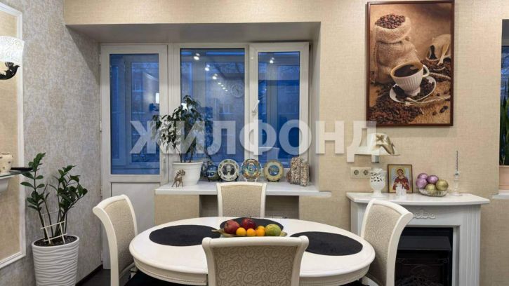 2-комн квартира Суворова улица, д.12