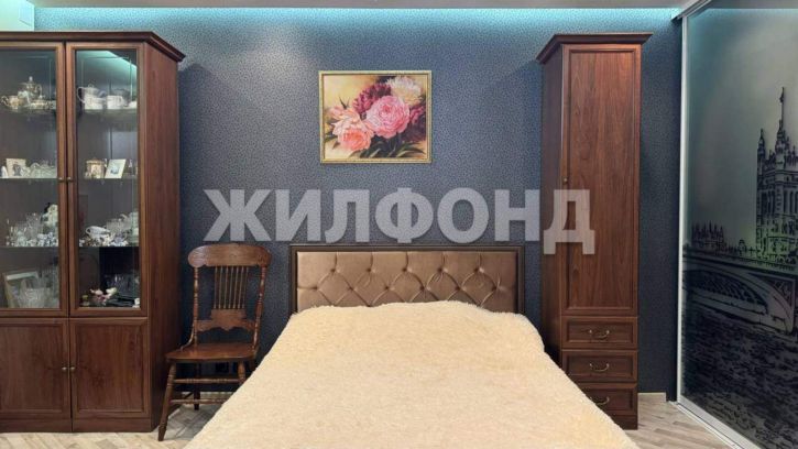 2-комн квартира Суворова улица, д.12