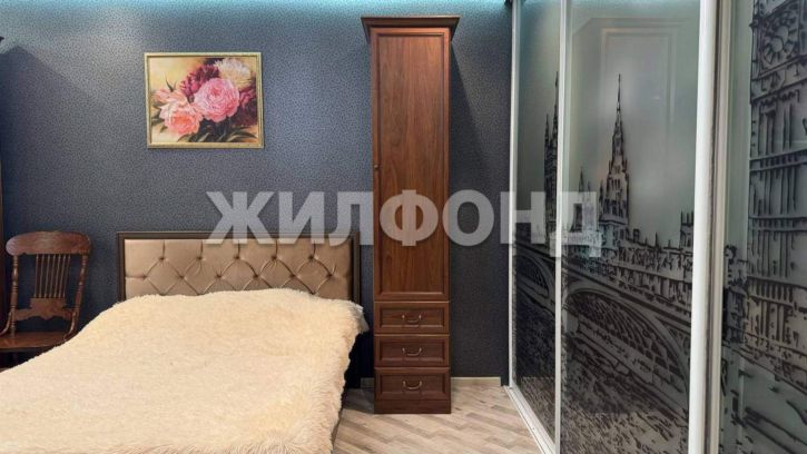 2-комн квартира Суворова улица, д.12