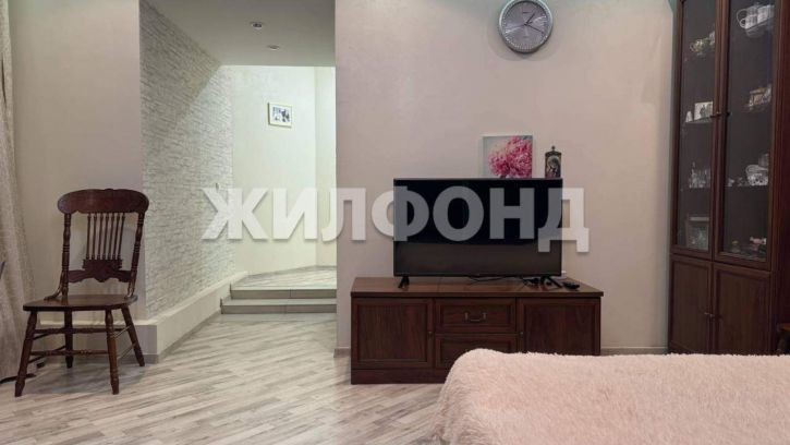 2-комн квартира Суворова улица, д.12