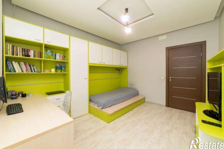 3-комн квартира проспект Обводный Канал, 76,  д. 76