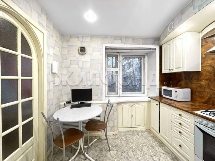 2-комн квартира Воскресенская улица, д.92к1