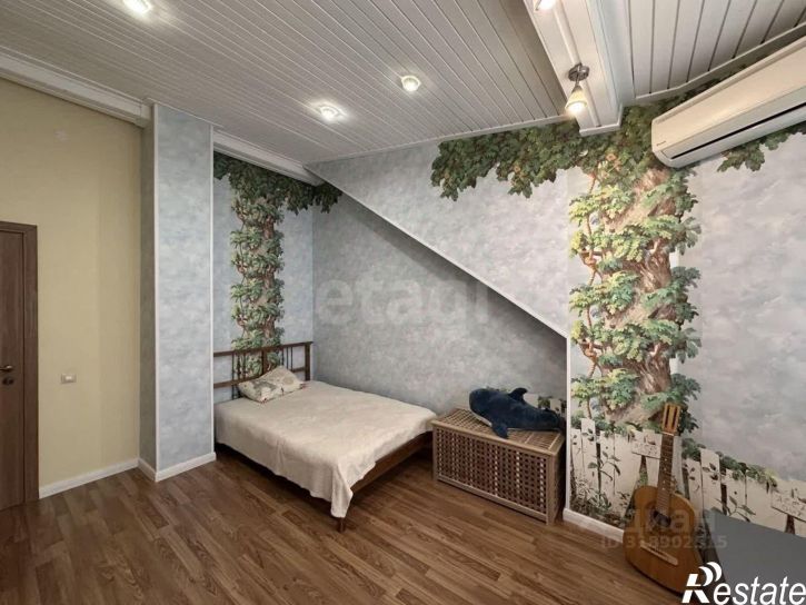 5-комн квартира Новгородский проспект, 93,  д. 93