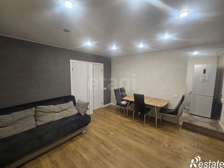 4-комн квартира улица Попова, 63,  д. 63