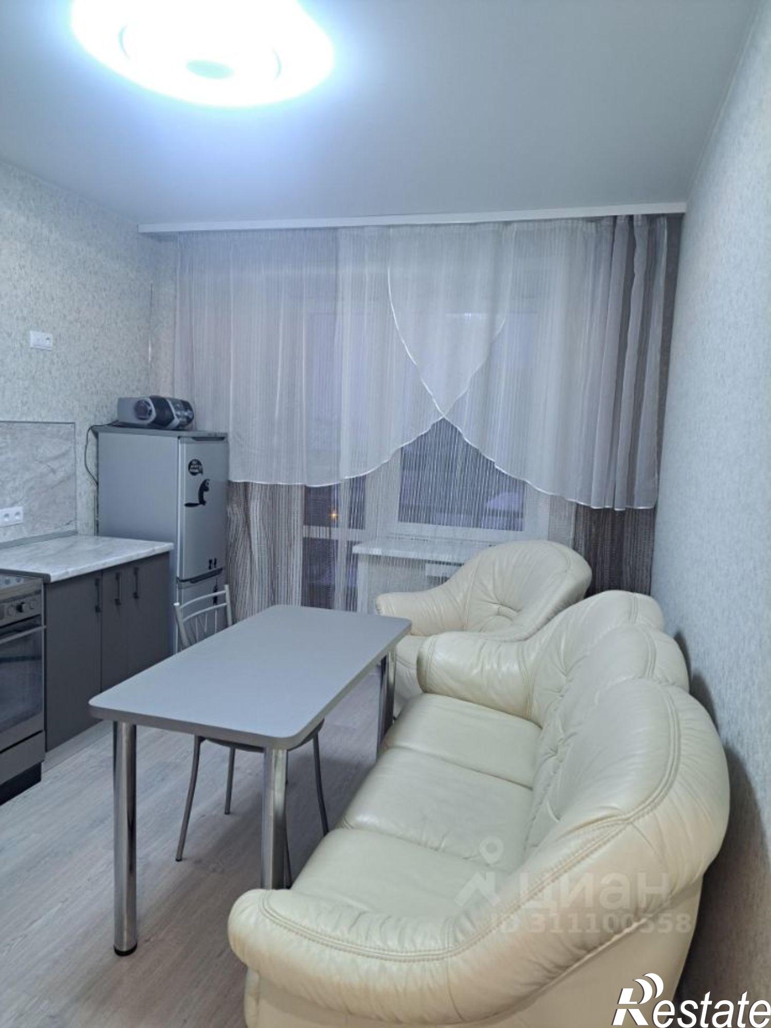 Сдать квартиру за 42 000 рублей на проспект Ломоносова, 107