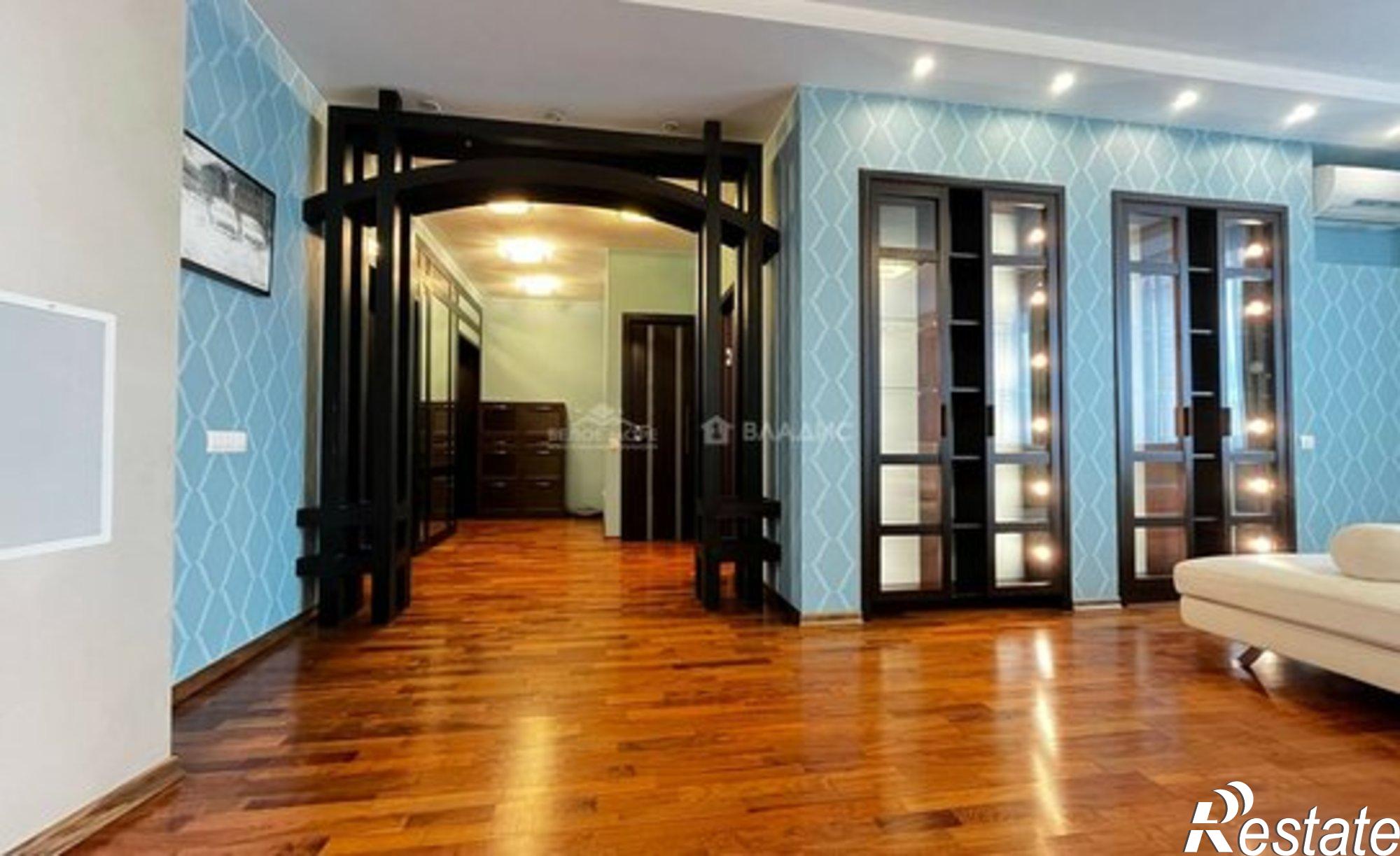 Купить квартиру за 25 000 000 рублей на Троицкий пр-кт, 12