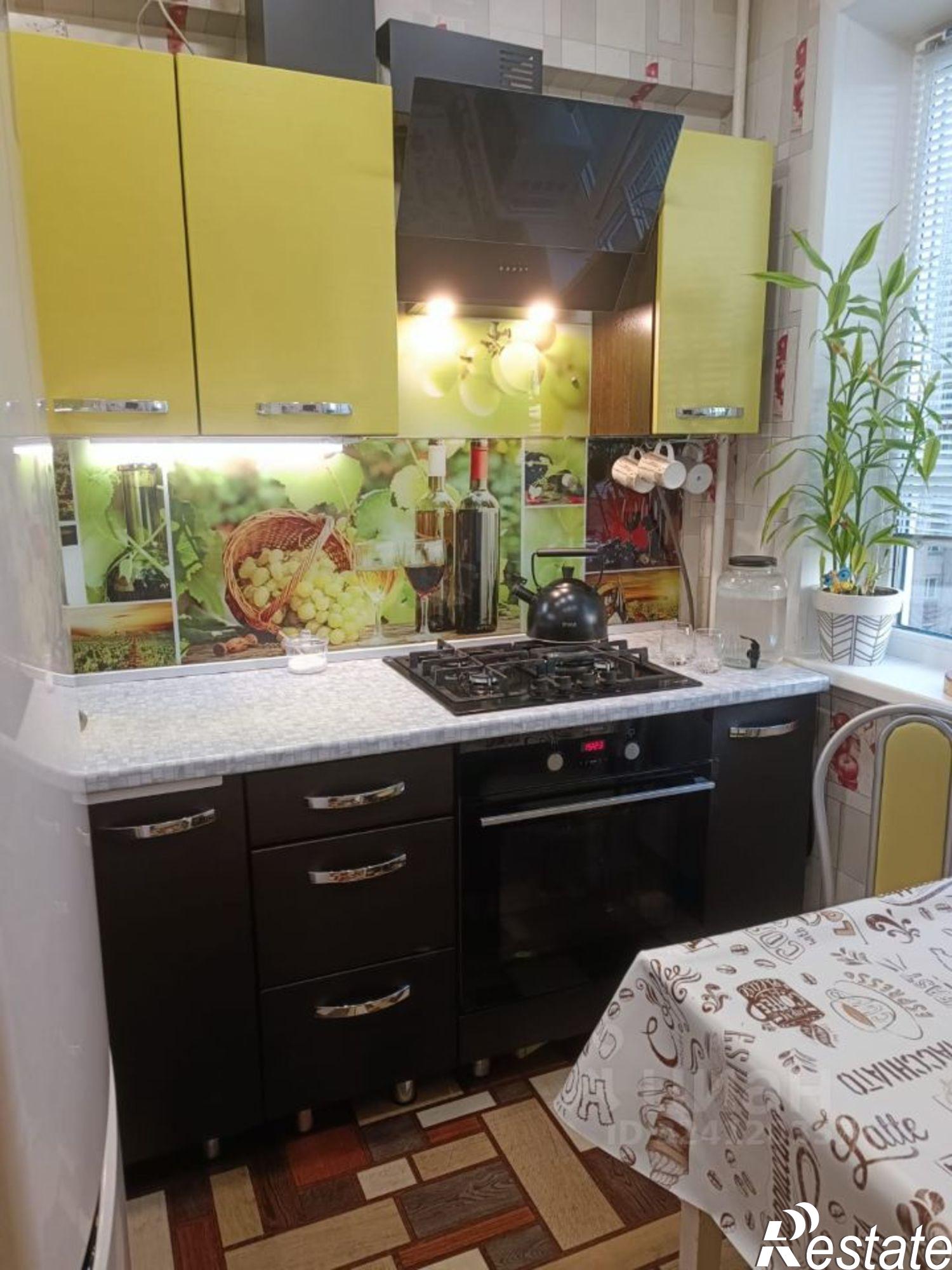 Купить квартиру за 4 880 000 рублей на улица Попова, 25