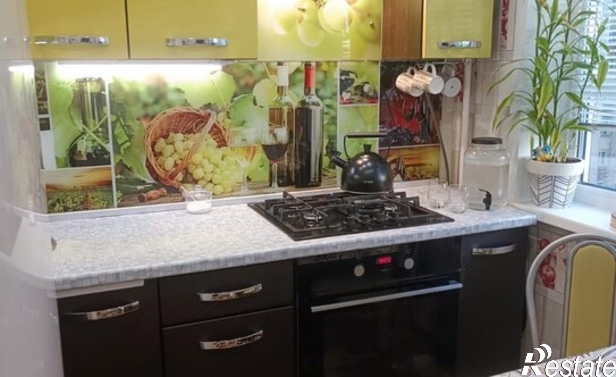 Купить квартиру за 4 880 000 рублей на улица Попова, 25