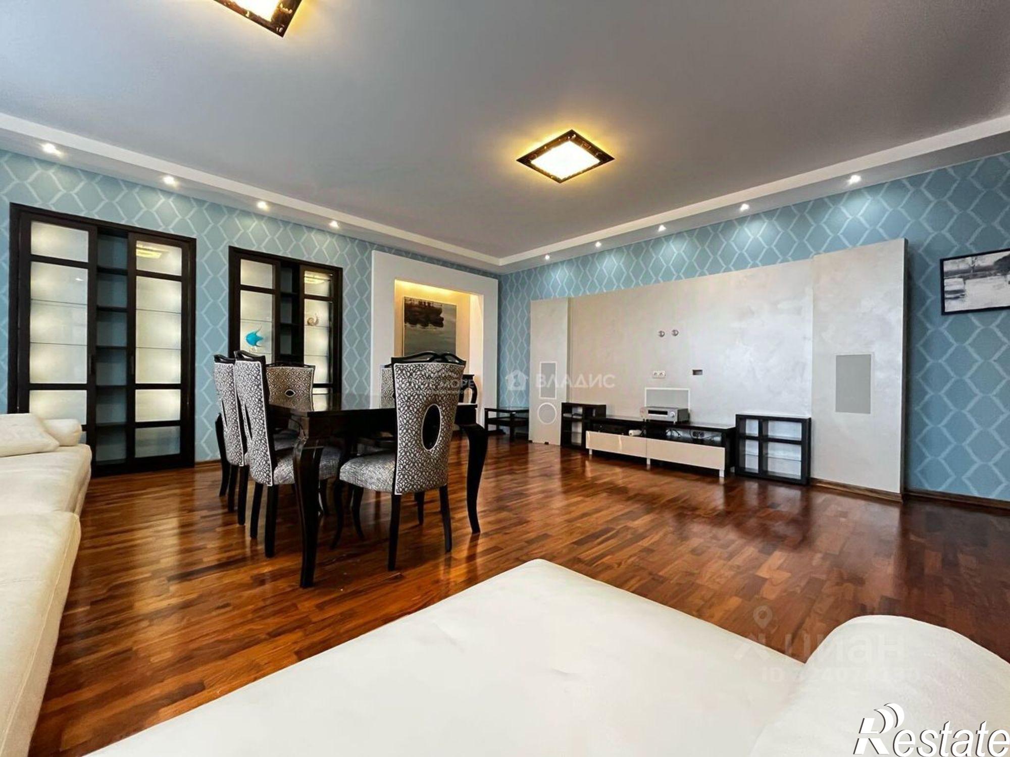 Купить квартиру за 25 000 000 рублей на Троицкий проспект, 12