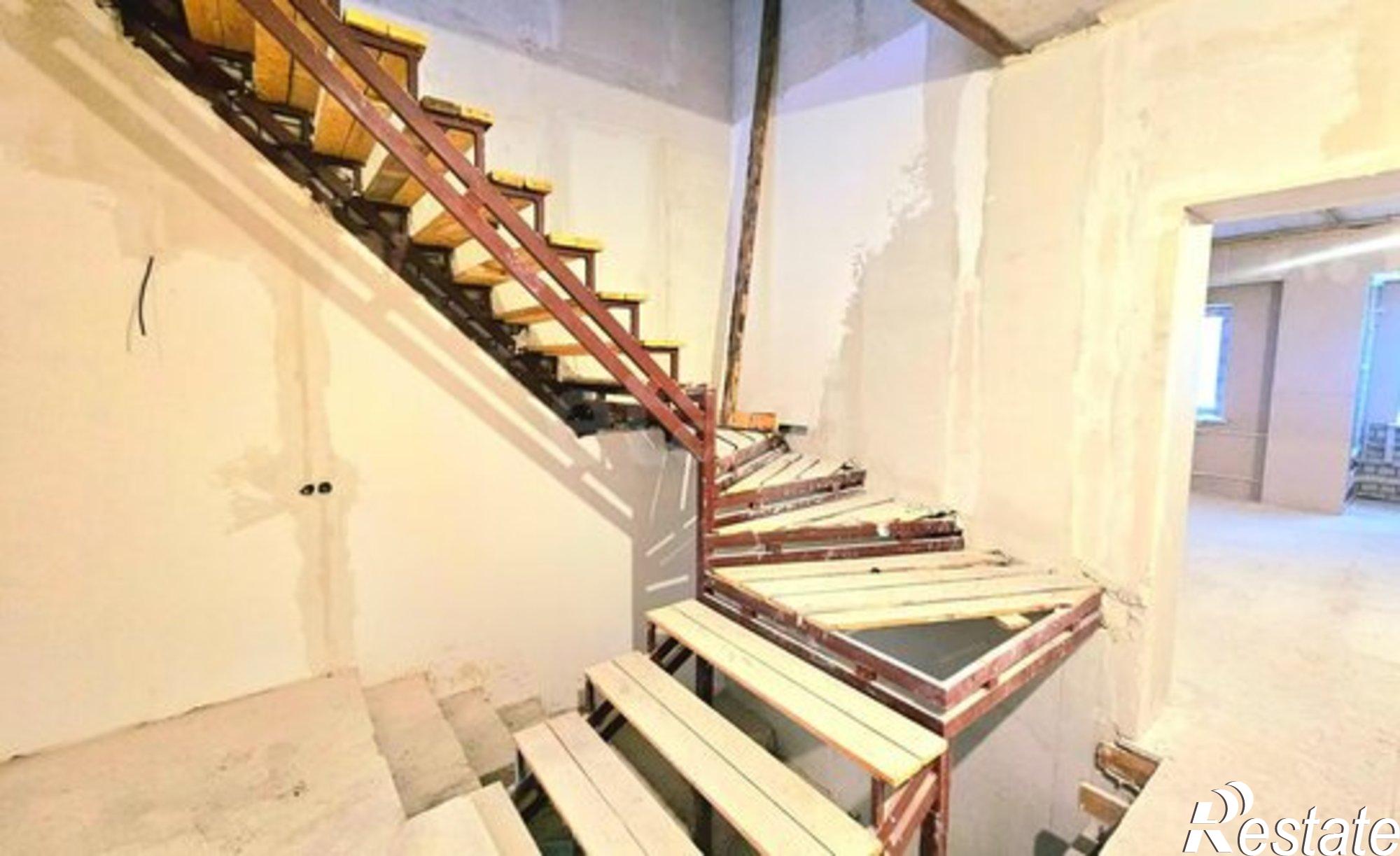 Купить квартиру за 15 500 000 рублей на ул Челюскинцев, 2