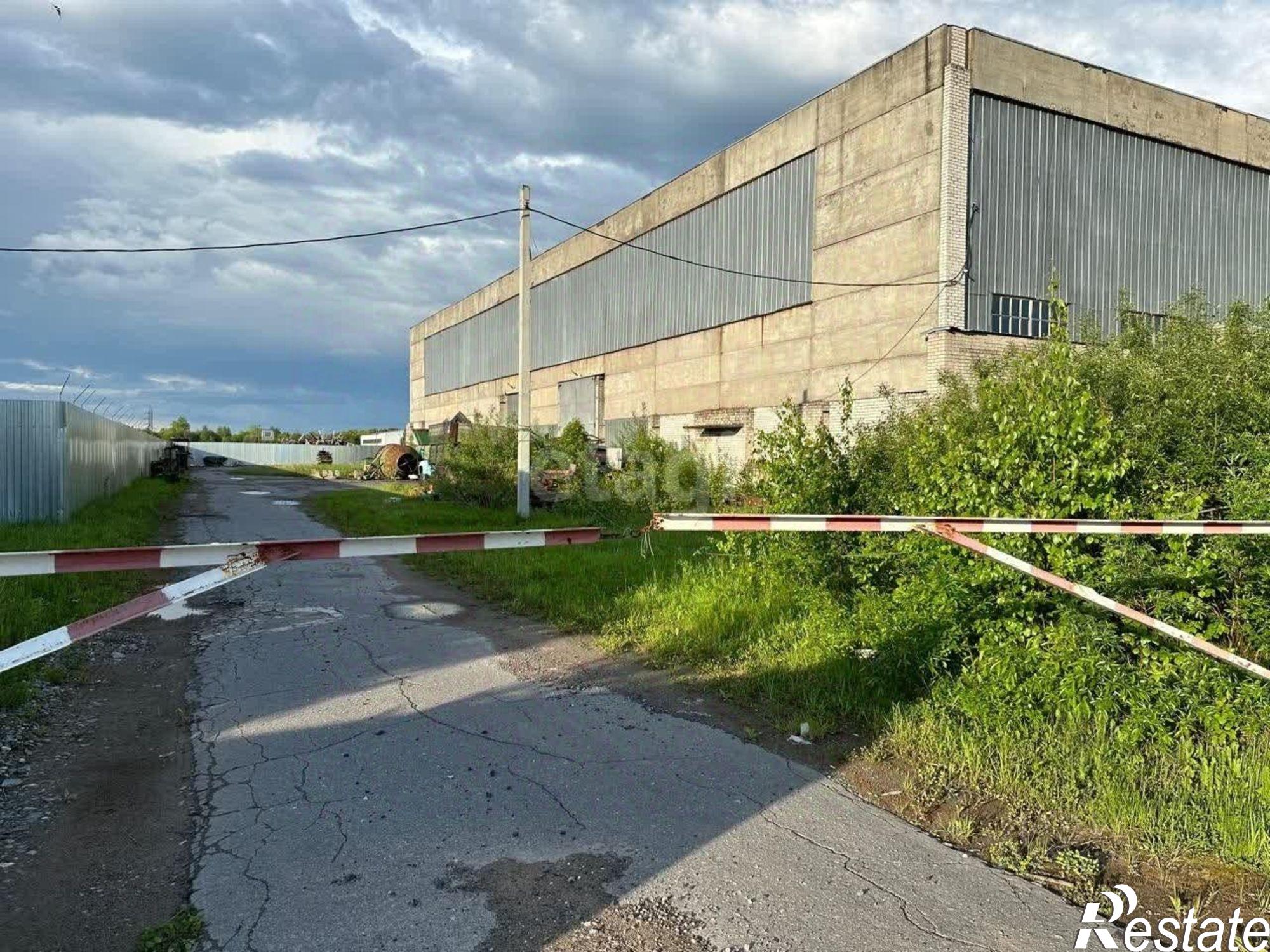 Купить складское помещение за 83 992 300 рублей