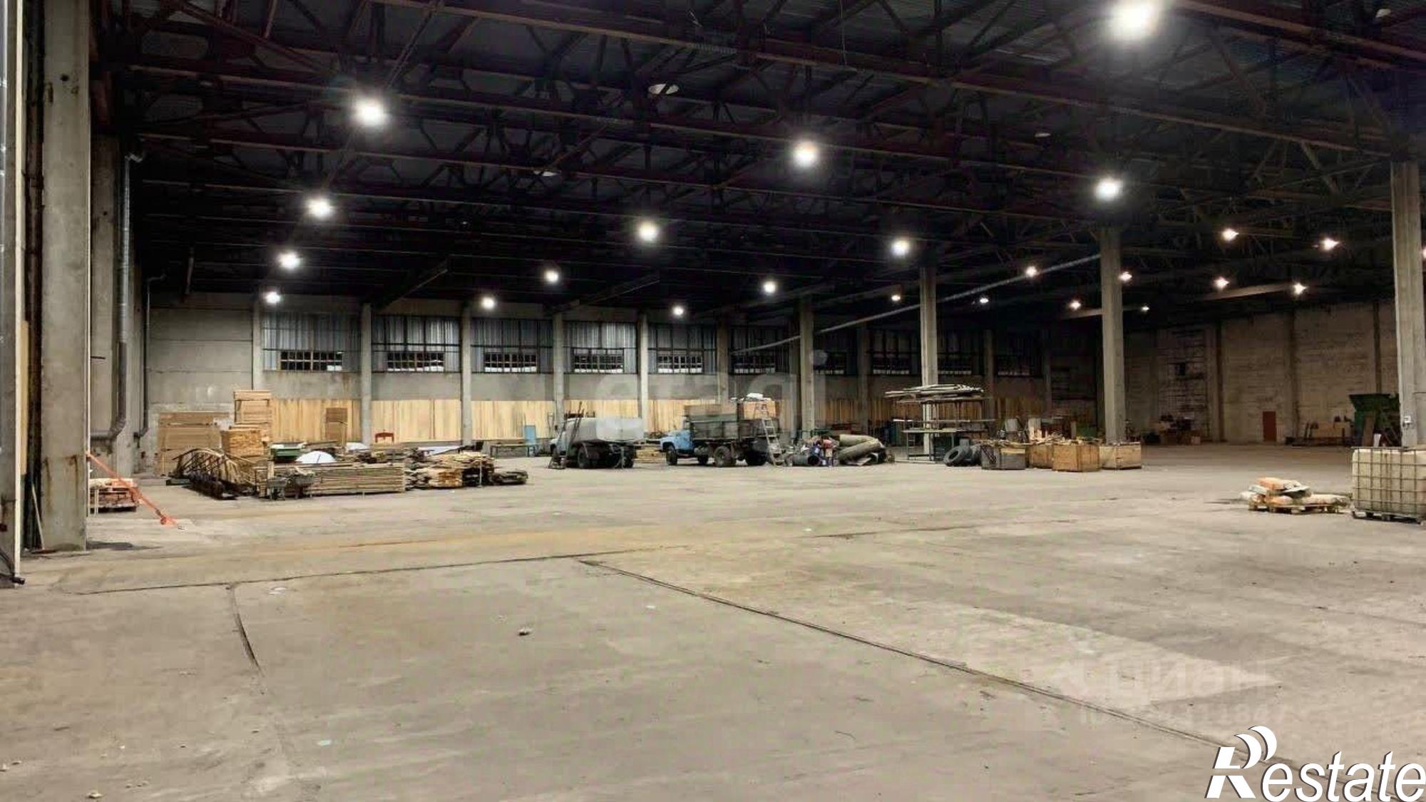 Купить складское помещение за 83 992 300 рублей