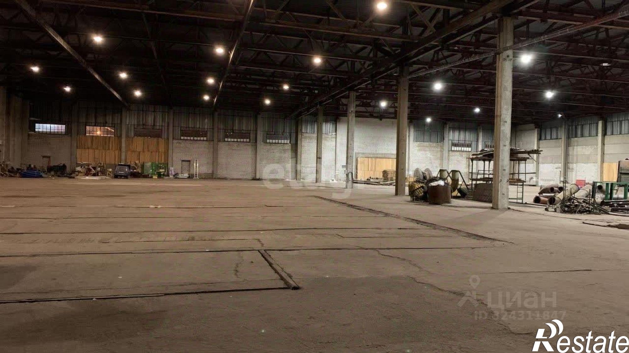 Купить складское помещение за 83 992 300 рублей