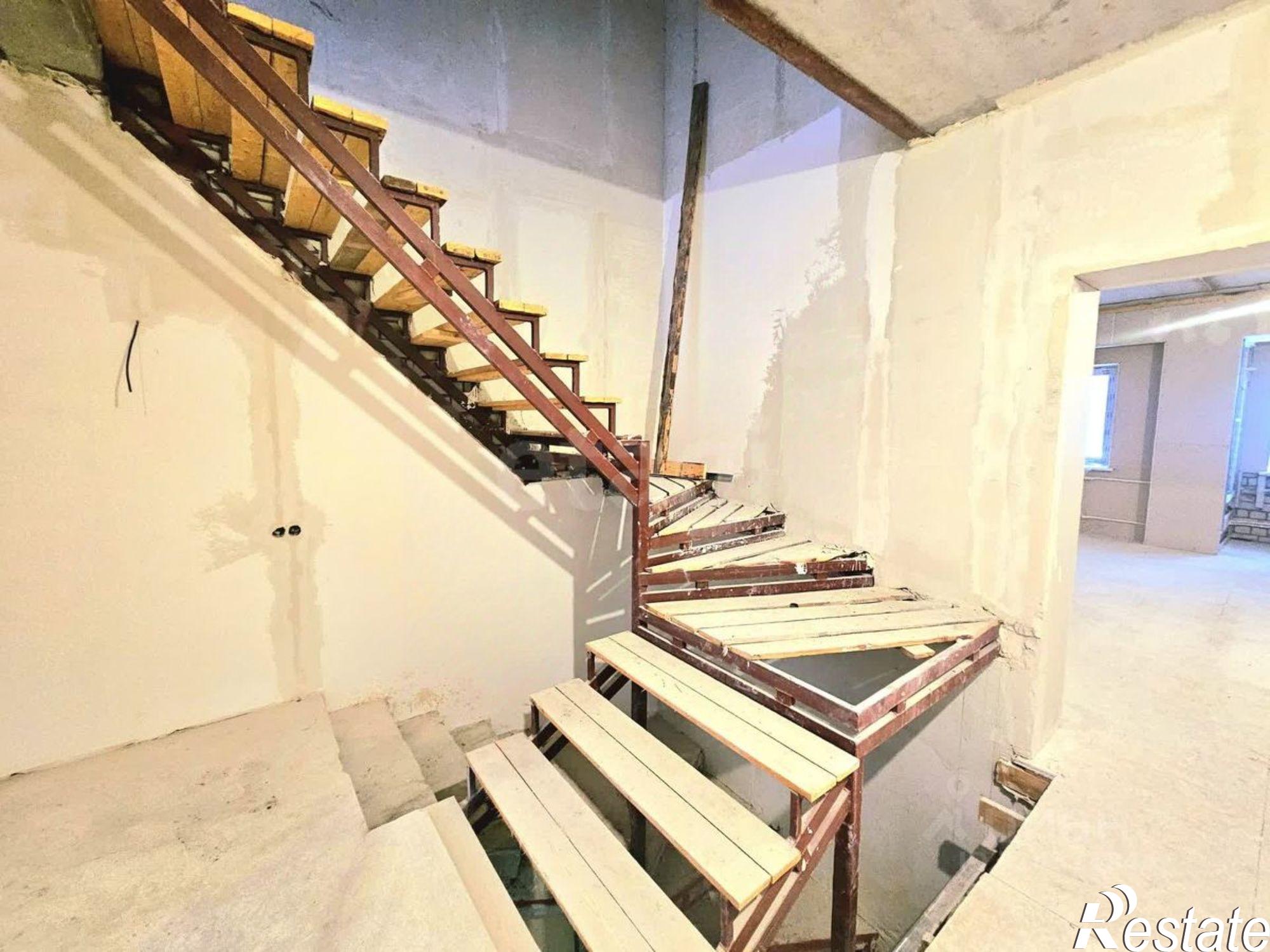 Купить квартиру за 15 500 000 рублей на ул Челюскинцев, 2