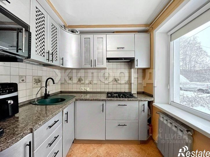 3-комн квартира Троицкий проспект, 186,  д. 186