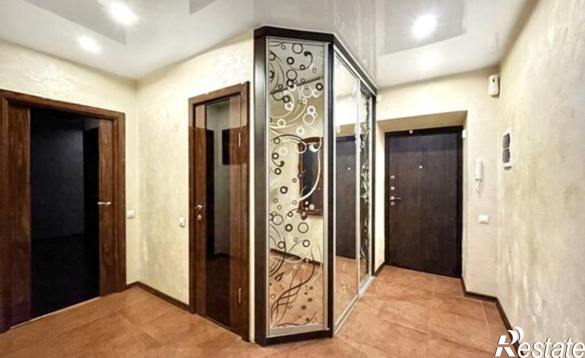 Купить квартиру за 10 400 000 рублей на проспект Ломоносова, 53