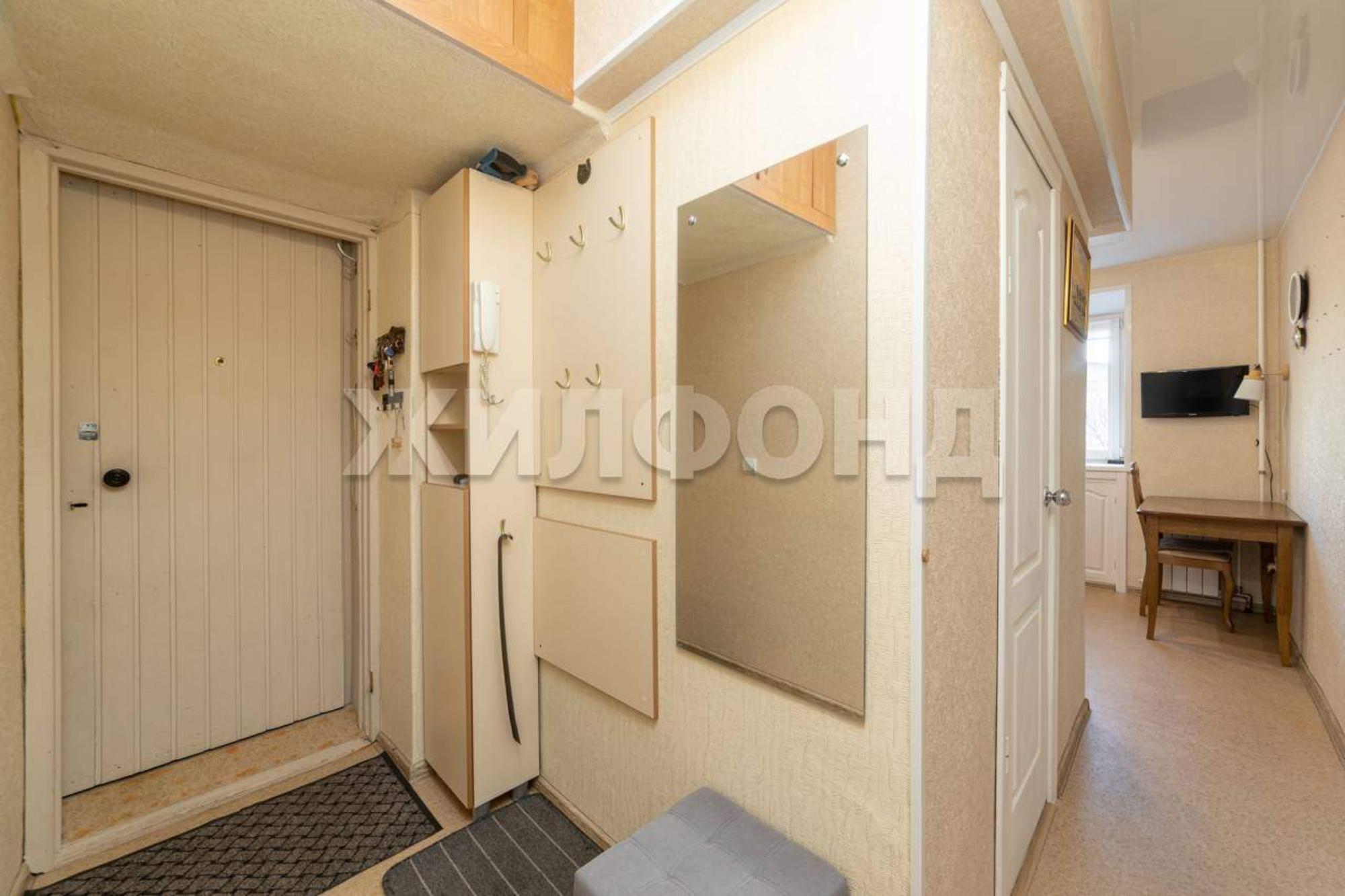 Купить квартиру за 4 100 000 рублей на Логинова ул., д.4