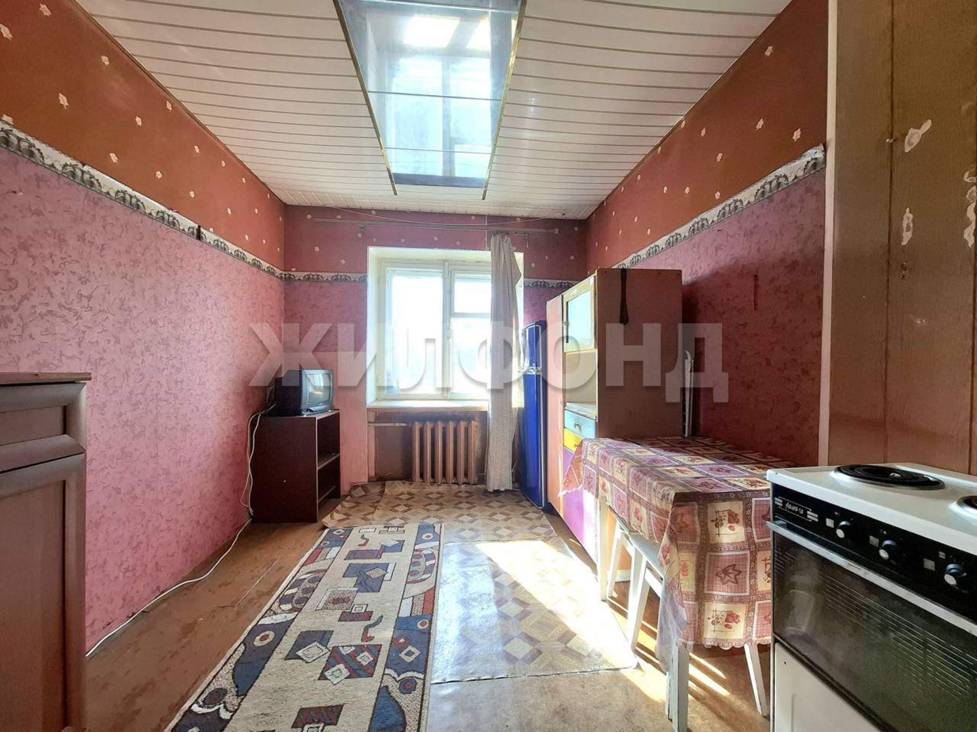 Купить комнату за 800 000 рублей на Суворова ул., д.9