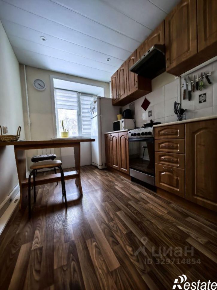 1-комн квартира Новгородский пр-кт, 172,  д. 172