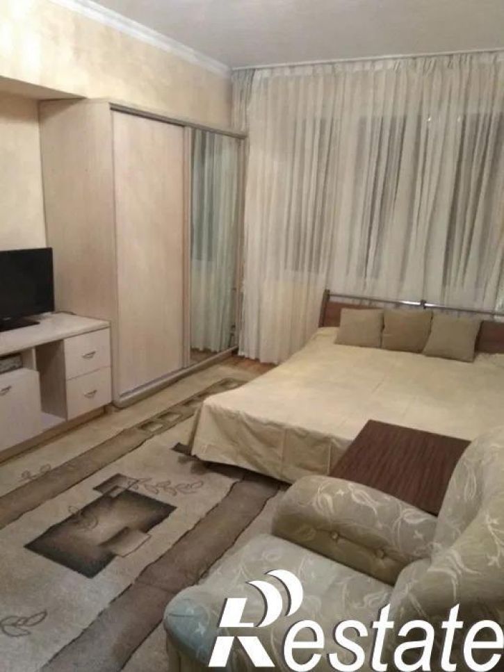 1-комн квартира Логинова, 80