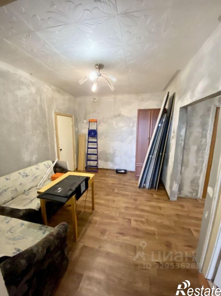 4-комн квартира улица Русанова, 8,  д. 8