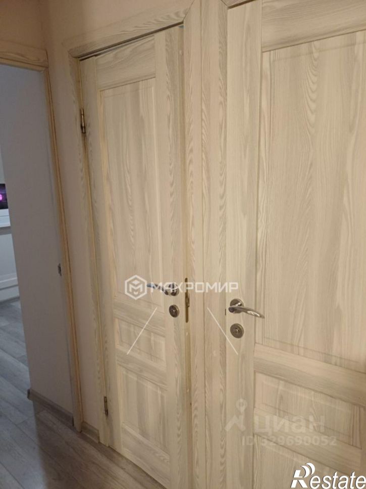 2-комн квартира ул Красина, 8 1,  д. 8 1,  к. 1