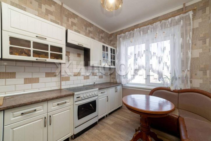 3-комн квартира Советских космонавтов проспект, д.177