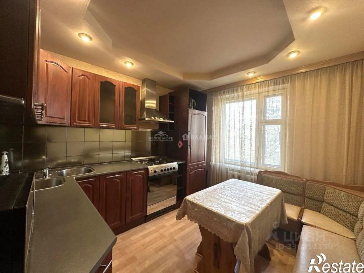 2-комн квартира ул Октябрят, 4 3,  д. 4 3,  к. 3