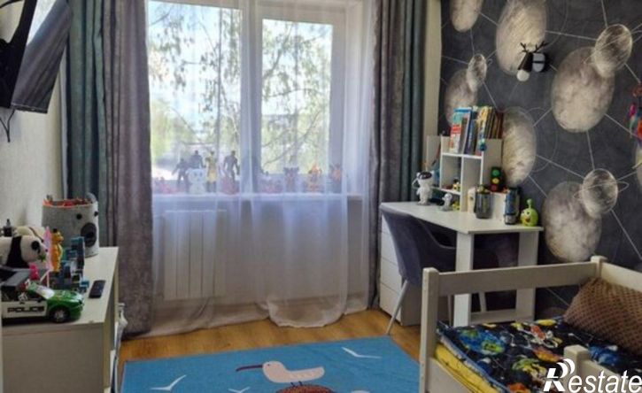 3-комн квартира улица Русанова, 7,  д. 7