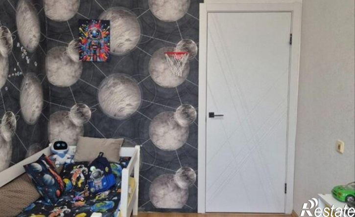3-комн квартира улица Русанова, 7,  д. 7