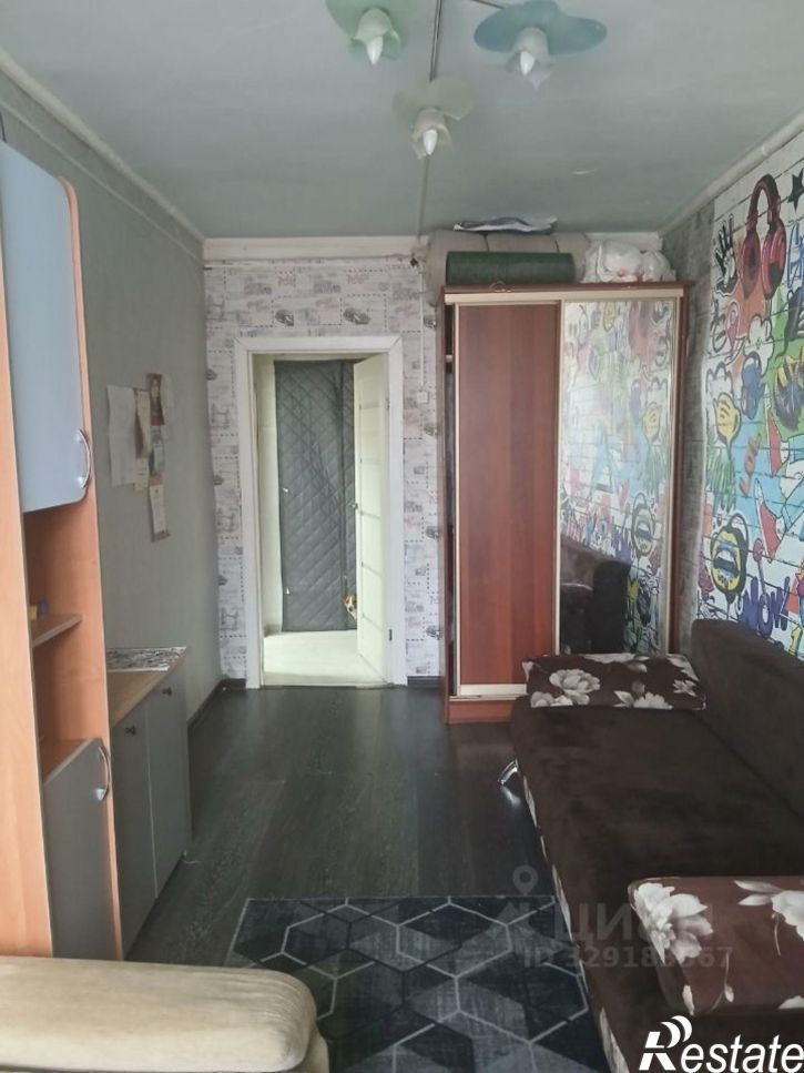 3-комн квартира ул Русанова, 20,  д. 20