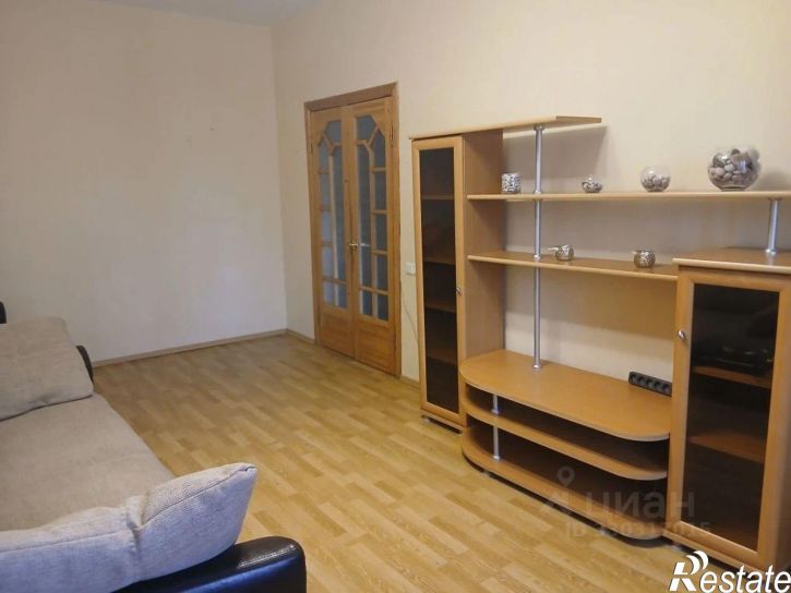 4-комн квартира улица Логинова, 21,  д. 21