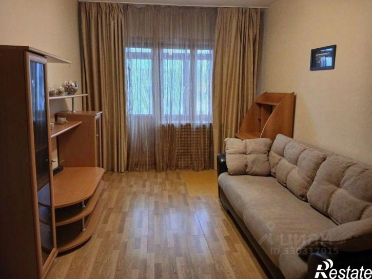 4-комн квартира улица Логинова, 21,  д. 21