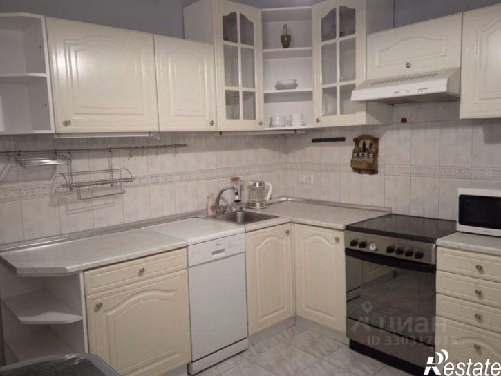 4-комн квартира улица Логинова, 21,  д. 21