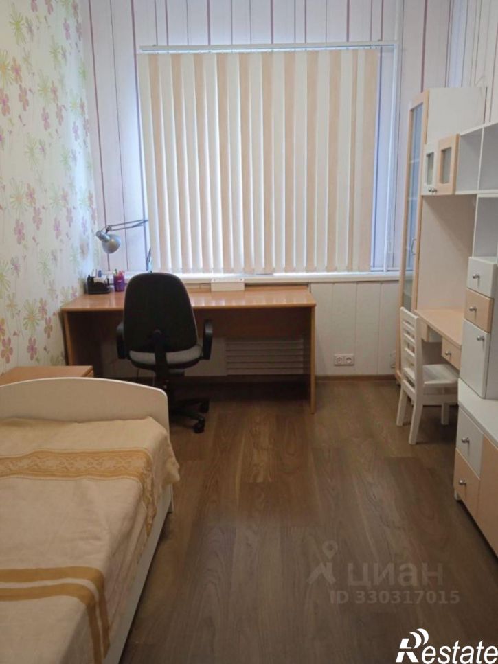 4-комн квартира улица Логинова, 21,  д. 21