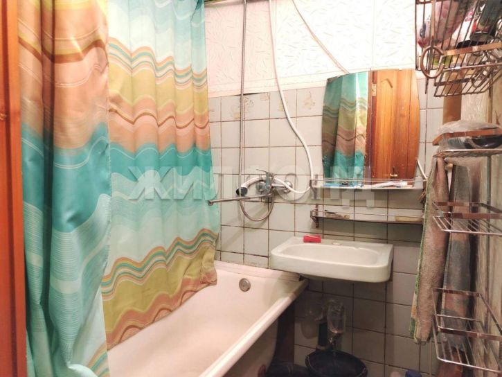 3-комн квартира Попова ул., д.23