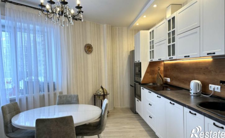 3-комн квартира Никольский проспект, 45,  д. 45