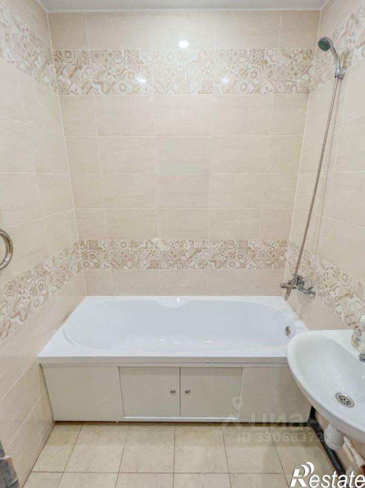 3-комн квартира улица Прокопия Галушина, 21,  д. 21
