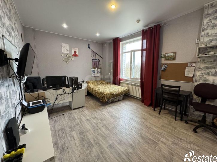 3-комн квартира ул Левачева, 12,  д. 12