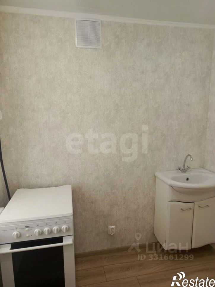 3-комн квартира ул Дежнёвцев, 8 2,  д. 8 2,  к. 2