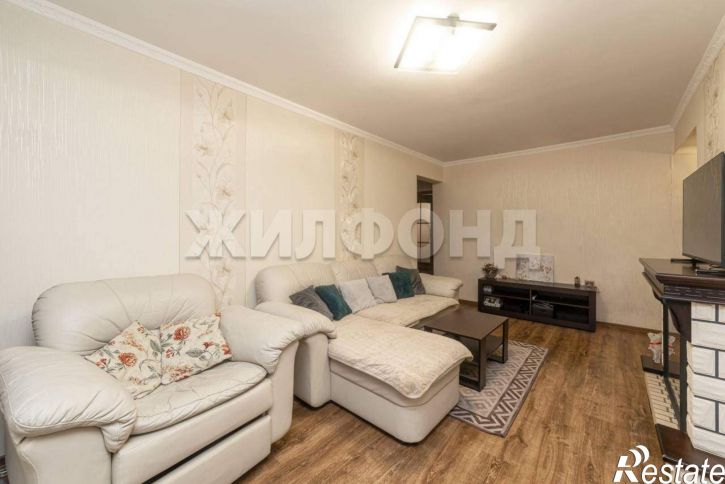 3-комн квартира Дзержинского проспект, д.7к3