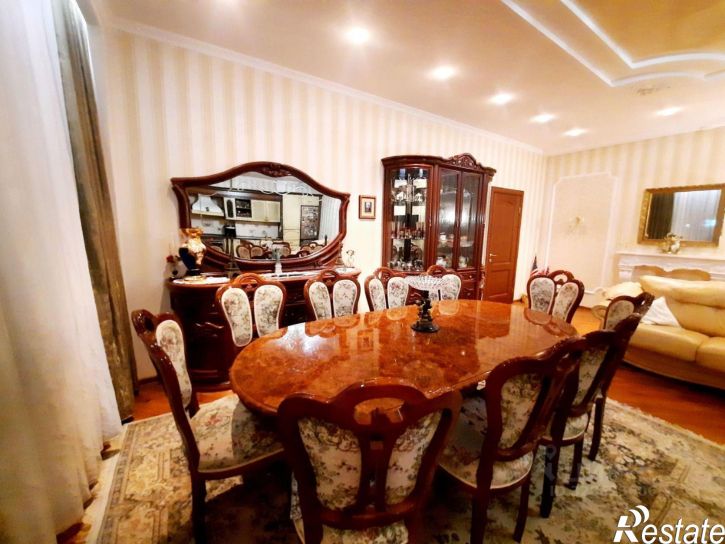 4-комн квартира Троицкий проспект, 12,  д. 12