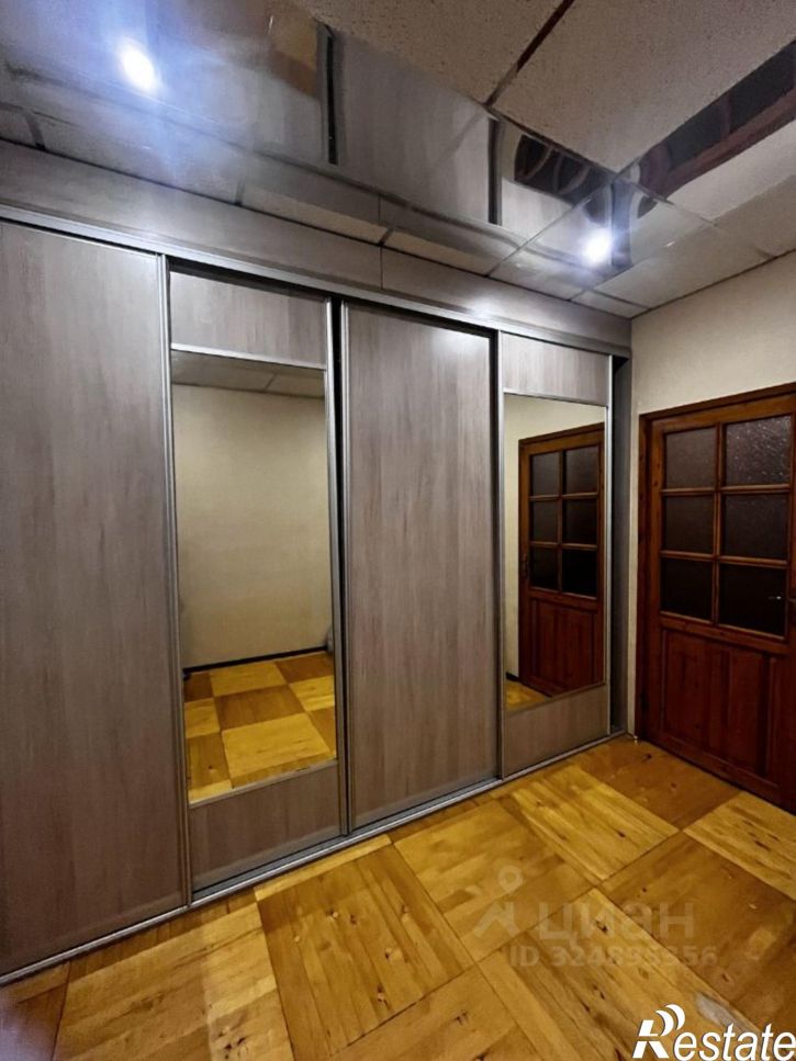 3-комн квартира улица Логинова, 21,  д. 21
