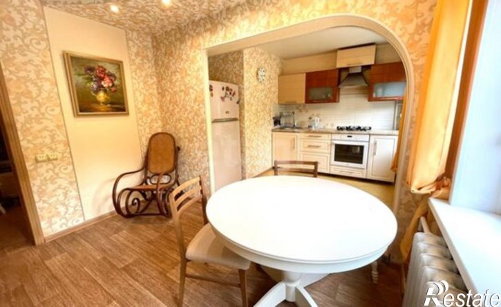 3-комн квартира ул Никитова, 18,  д. 18