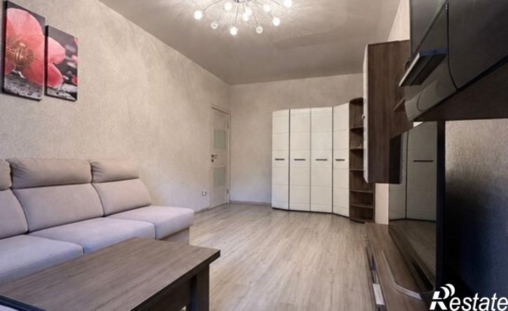 3-комн квартира ул Логинова, 51,  д. 51