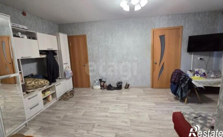 2-комн квартира Троицкий пр-кт, 121 3,  д. 121 3,  к. 3
