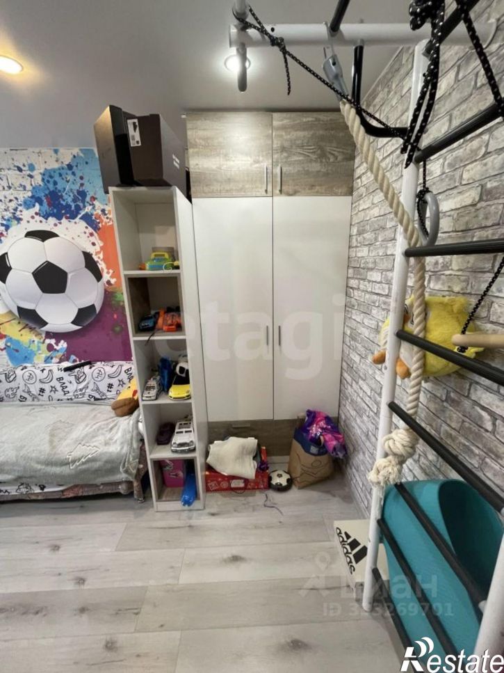 3-комн квартира ул Полярная, 25,  д. 25