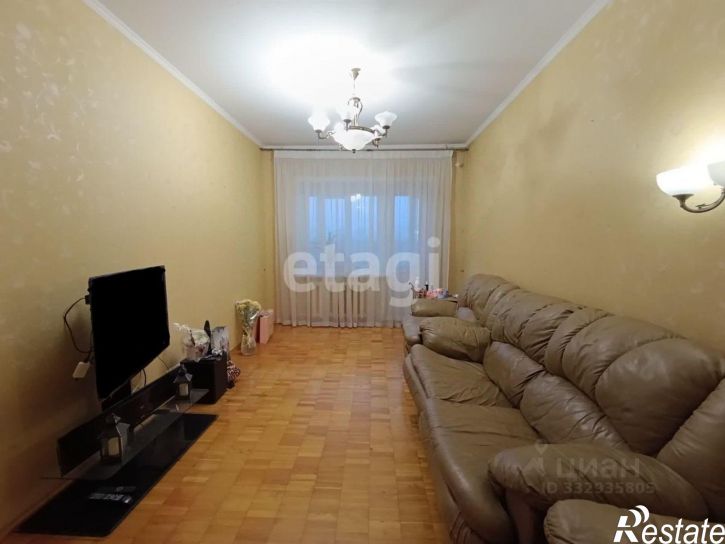 3-комн квартира улица Русанова, 8,  д. 8