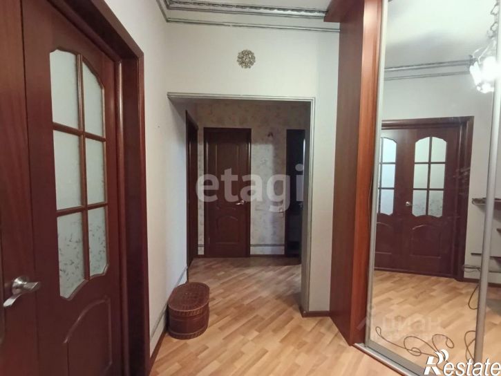 3-комн квартира улица Русанова, 8,  д. 8